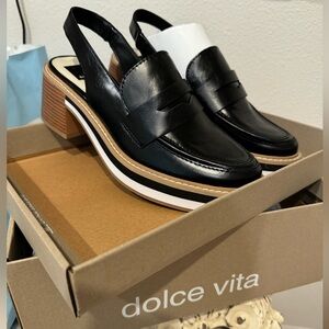 Brand new in box Dolce Vitas